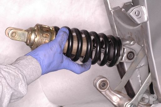 Suzuki GSX600 and GSX750 rear shock absorber removal and installation