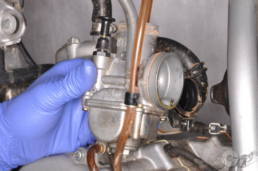 Honda CR80 CR85 service manual carburetor removal