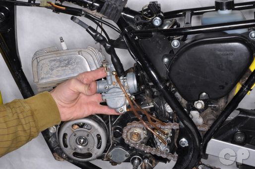 Suzuki JR80 Carburetor Removal