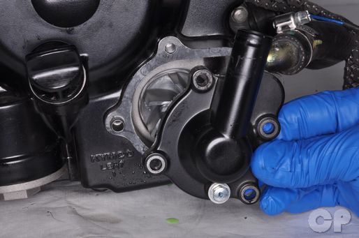 LEA7 KYMCO Downtown 300i water pump cover removal