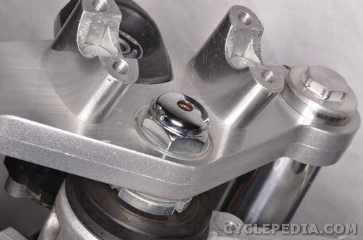 suzuki sv650 1999-2002 steering head bearings handlebar removal