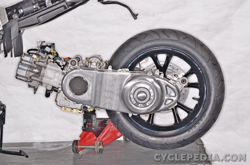 kymco people GT300i 200i engine camshaft crankcase cylinder piston