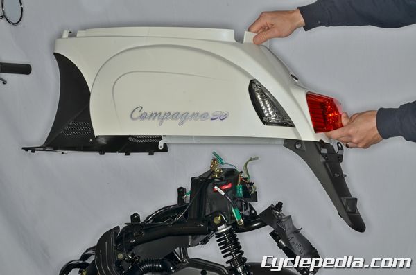 kymco_compagno_50_frame_body_covers_handlebar_luggage_box_exhaust_system