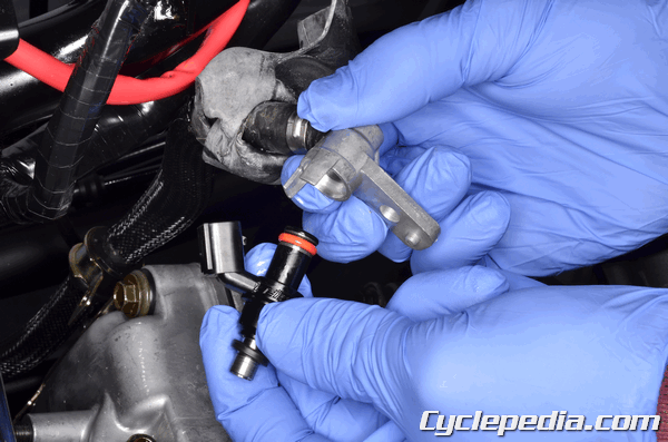 Kymco XCiting 400i abs fuel injector removal throttle body replacement fuel pump inspection 